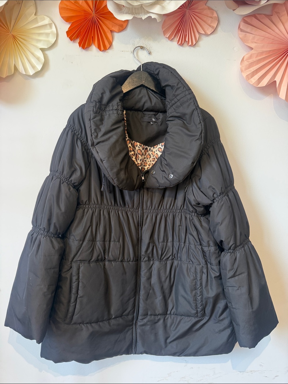 Ryu puffer jacket size large